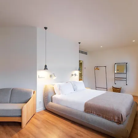 Hotel Three House