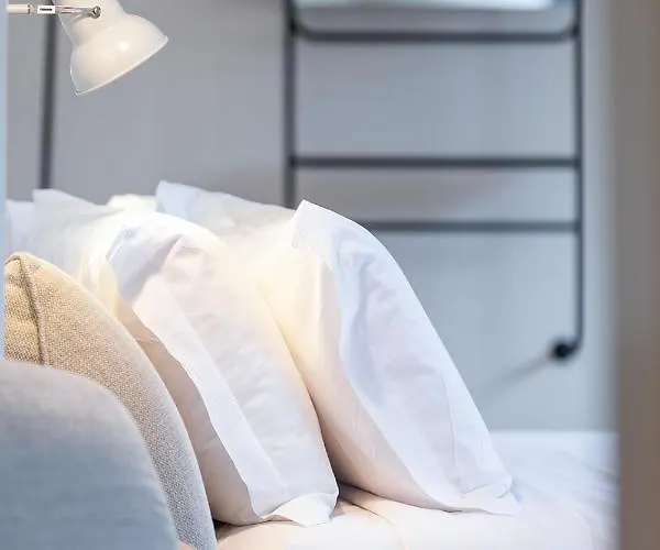 Hotel Three House 4*