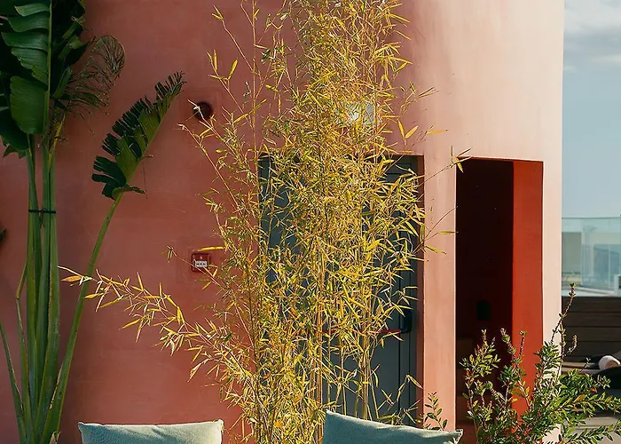 Three House Hotel 4*