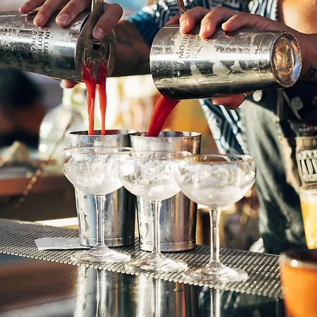 Three House Hotel 4*