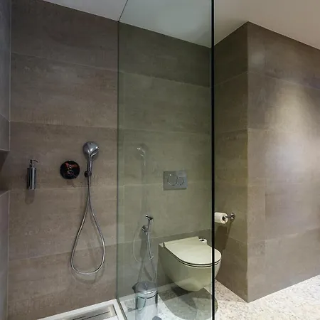 Three House 4* Funchal (Madeira)