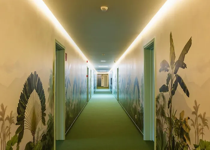 Three House Hotel 4*