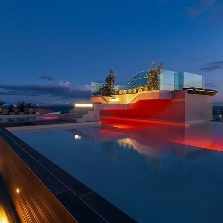 Three House 4* Funchal (Madeira)