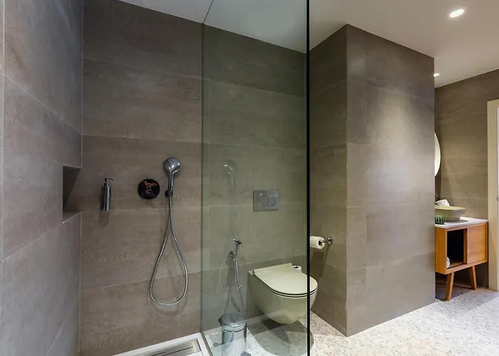 Three House 4* Funchal (Madeira)